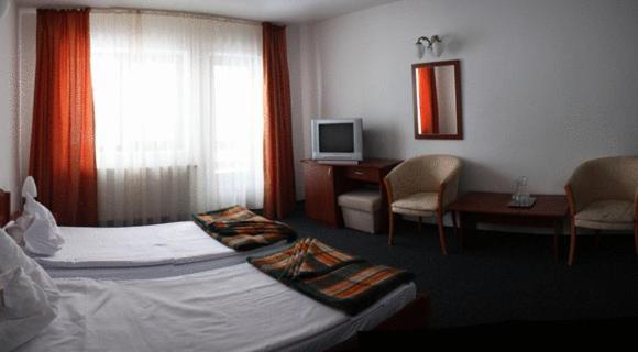 Hotel Paltinis Statjunea Borsa Номер фото